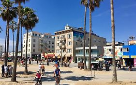 Venice Beach Hotel And Suites